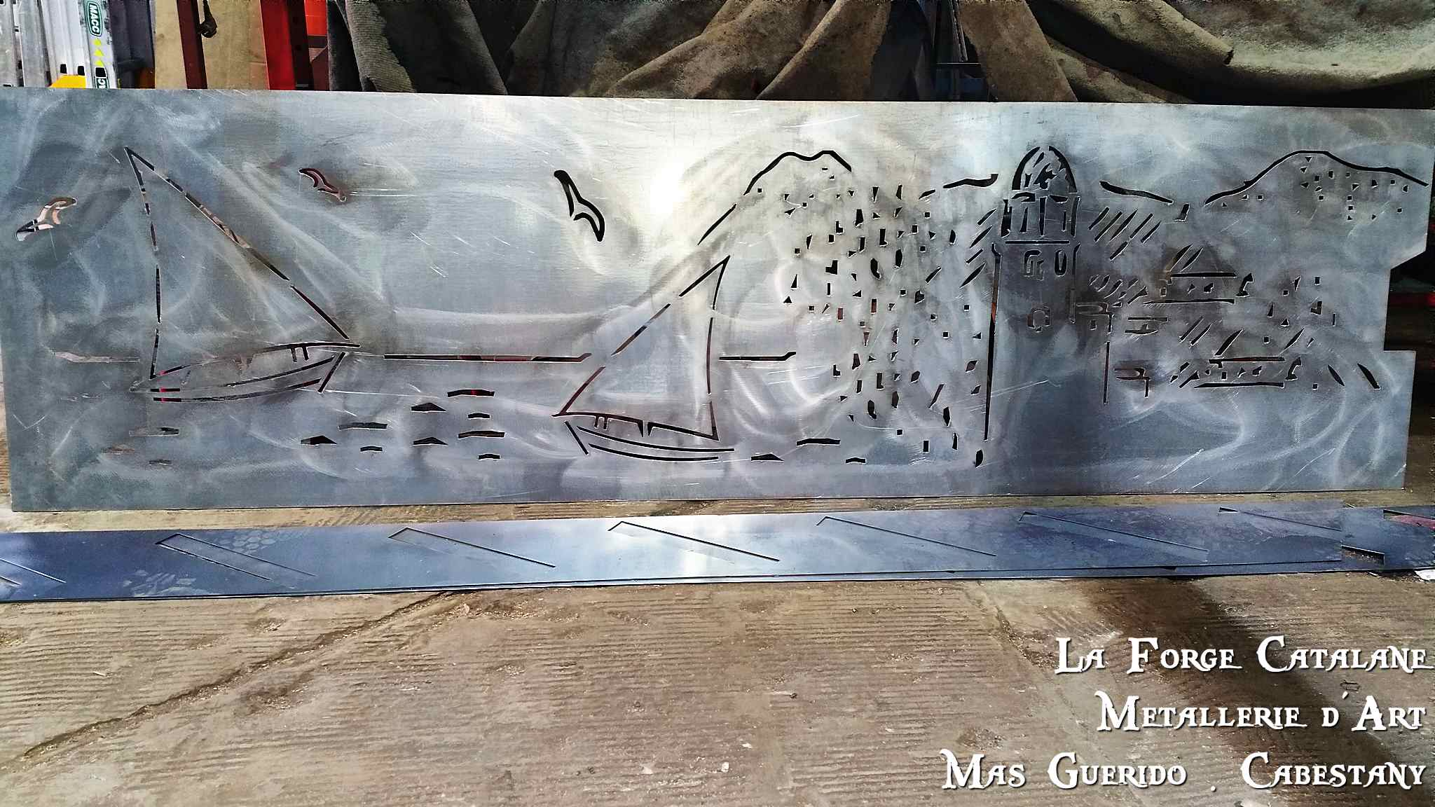 decoupe laser Collioure barque mer montagne forge catalane.jpg